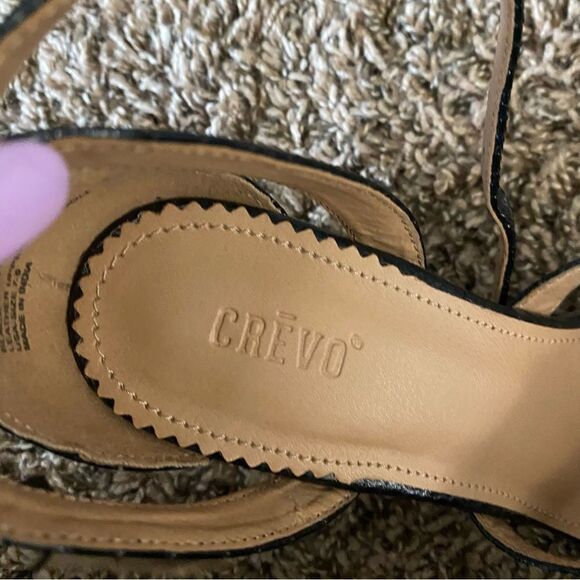 CREVO Kaitlin Block Heel Sandal - Picture 10 of 11